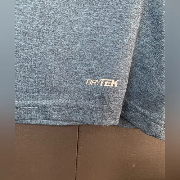 TEK GEAR dry tek shirt. Mens M. Short sleeve. Summer. Activewear. Casual. - Picture 2 of 5